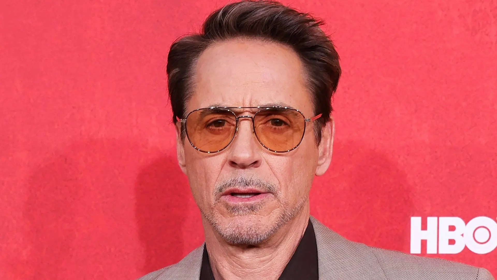 Marvel-Star fast geköpft: Robert Downey Jr. wäre bei diesem Kriegsserie beinahe gestorben
